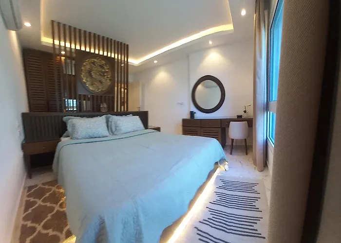 Beachfront Boho Style In Fanadir Bay Apartman Gurdaka